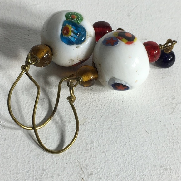 💓 Vintage Glass Murano Mosaic Milk Glass Earrings - Picture 3 of 8